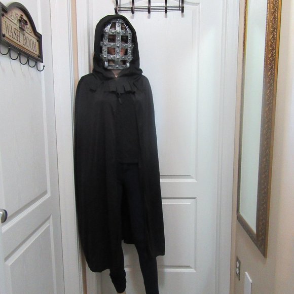 Iron Man Mask and New cape - Picture 2 of 6